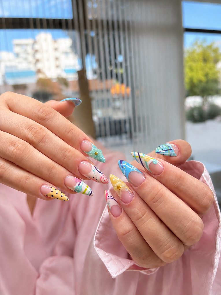 Sista Nail Studio tırnak tasarımı